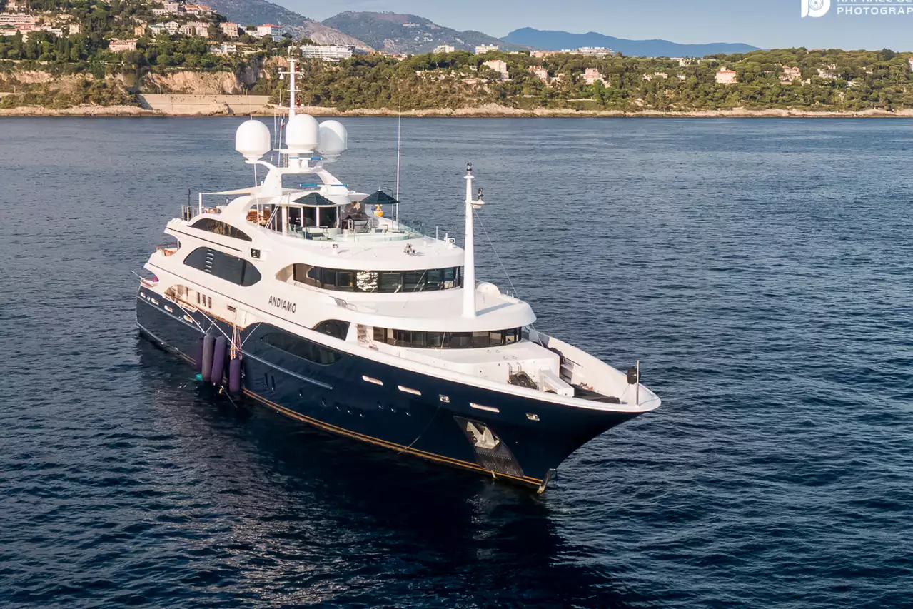 ANDIAMO Yacht • Benetti • 2009 • المالك Sir Michael Hintze