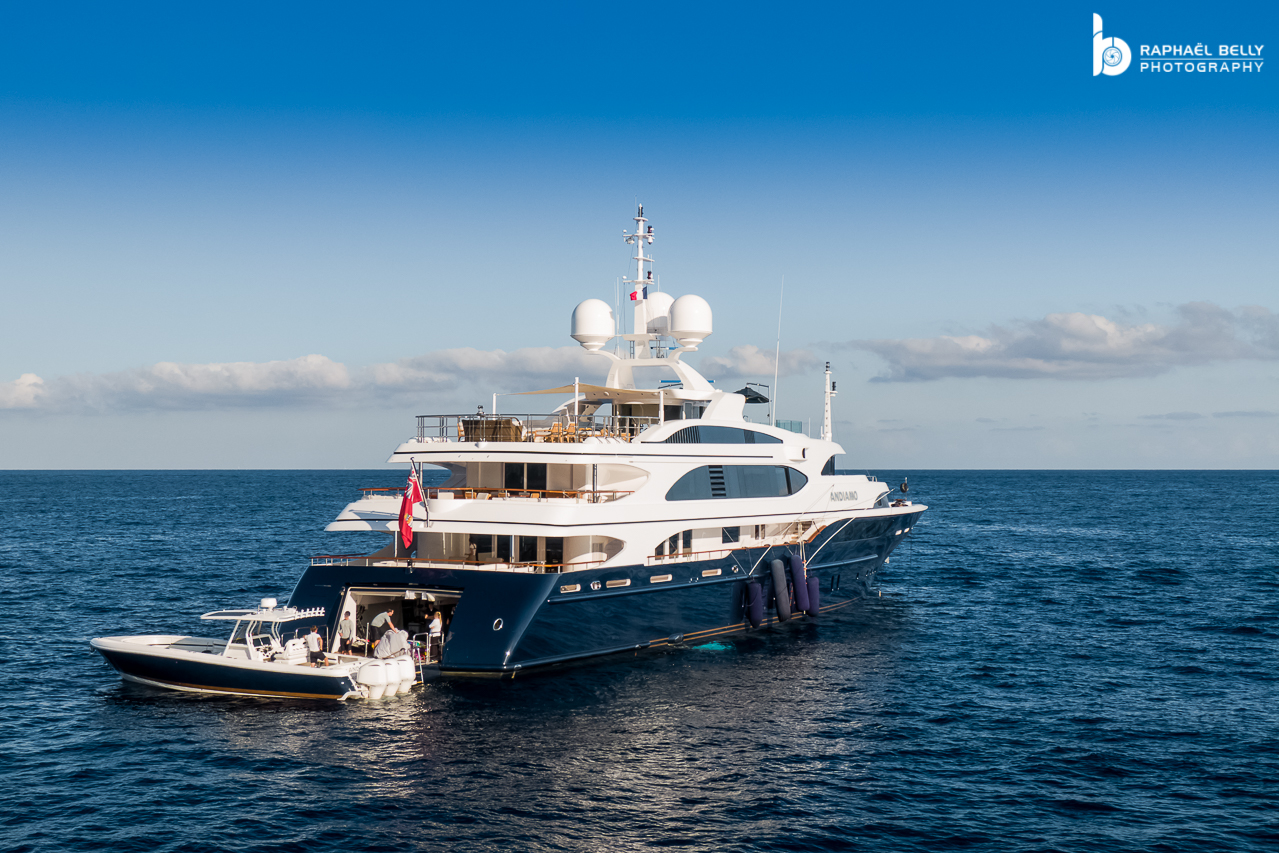 ANDIAMO Yacht • Benetti • 2009 • المالك Sir Michael Hintze