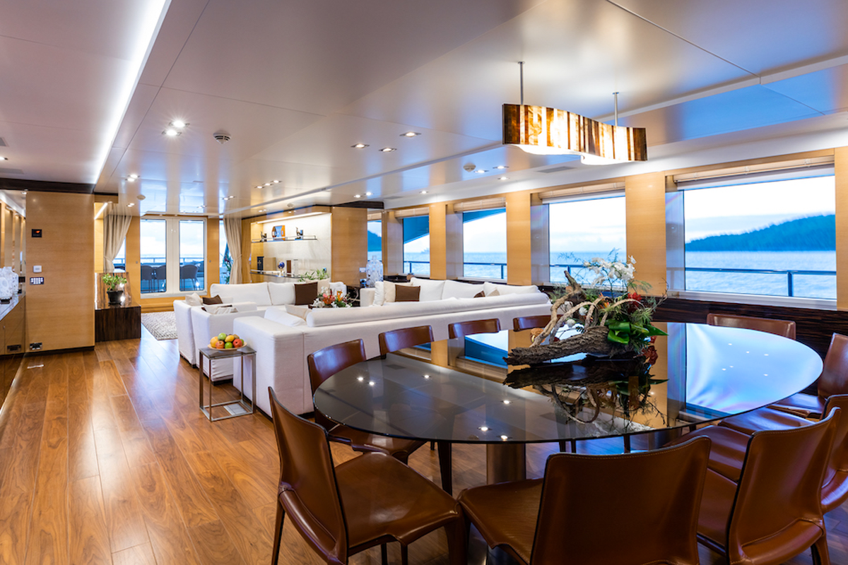 Interior del yate Benetti ANASTASIA K