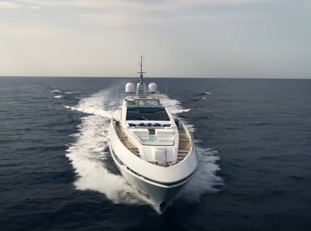 EL LEON Yacht • Overmarine • 2018 • المالك ماسيمو زانيتي