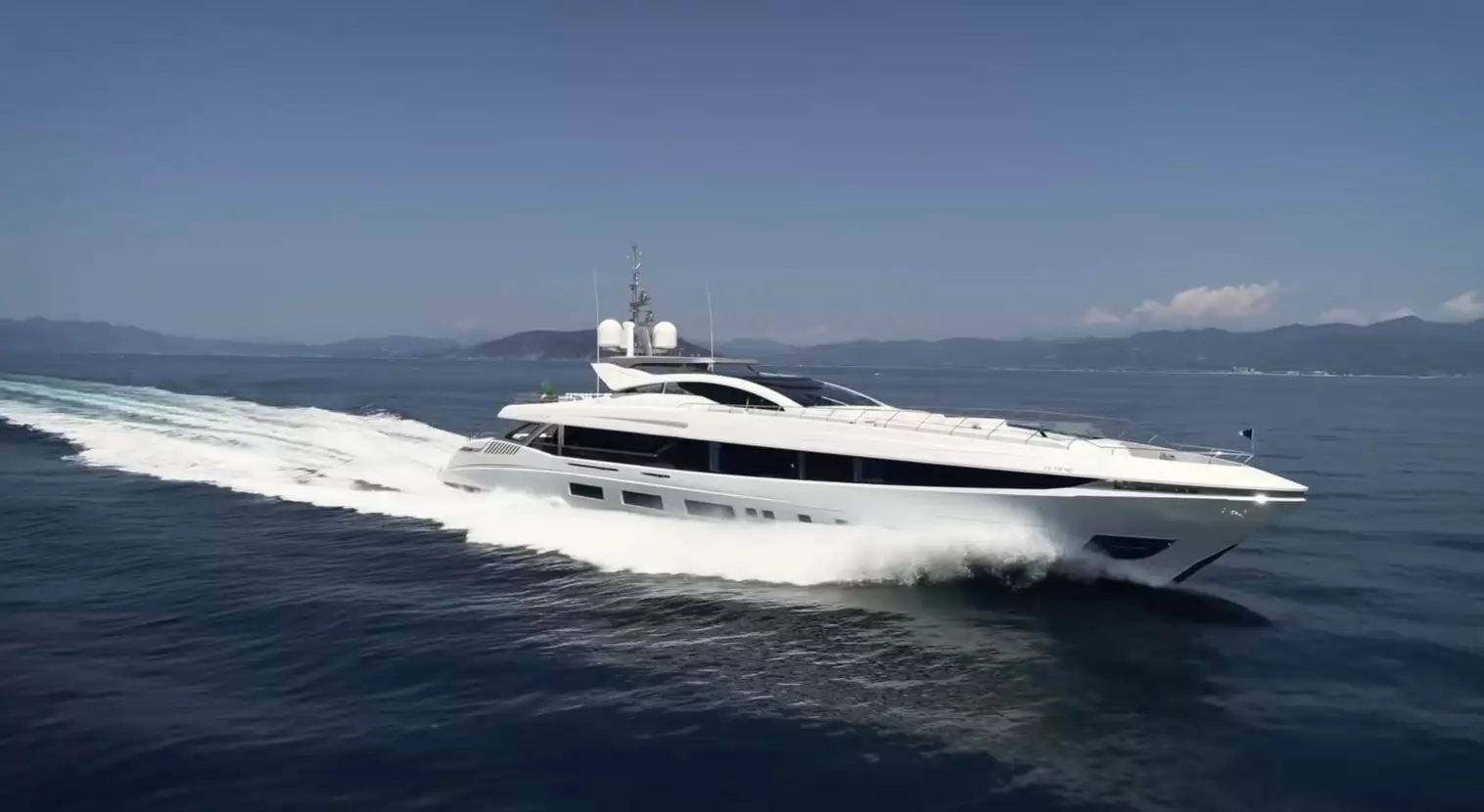 EL LEON Yacht • Overmarine • 2018 • Owner Massimo Zanetti