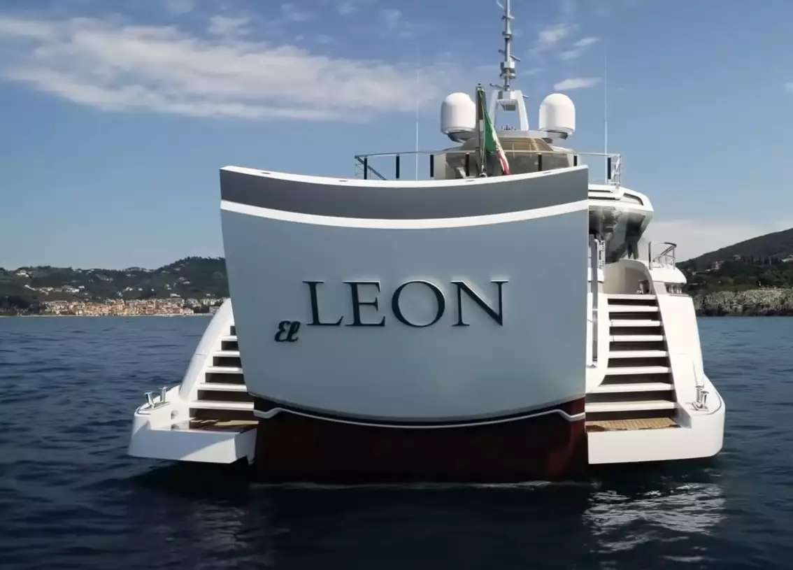 EL LEON Yacht • Overmarine • 2018 • المالك ماسيمو زانيتي