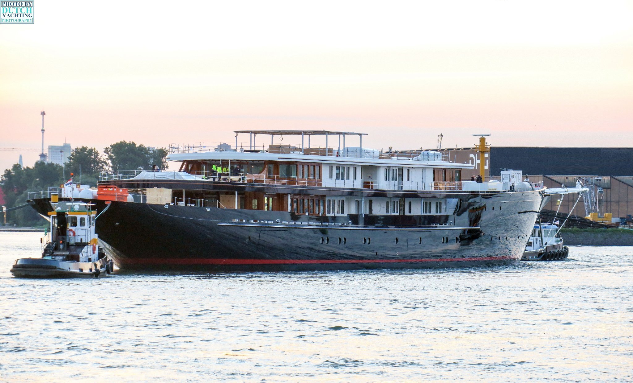 jeff bezos yacht koru pictures