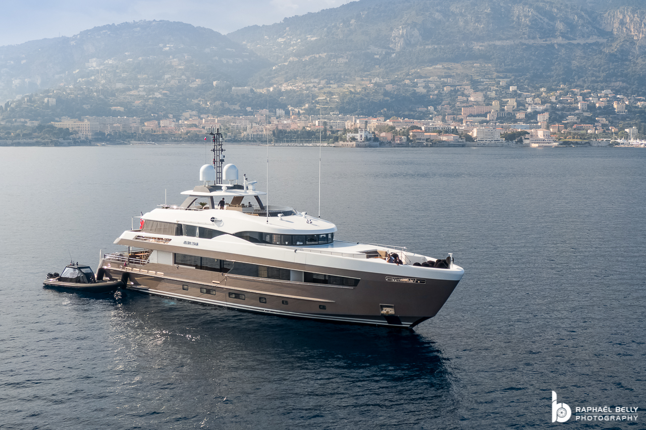 ARES Yacht • Heesen Yachts • 2014 • Propriétaire inconnu Millionnaire