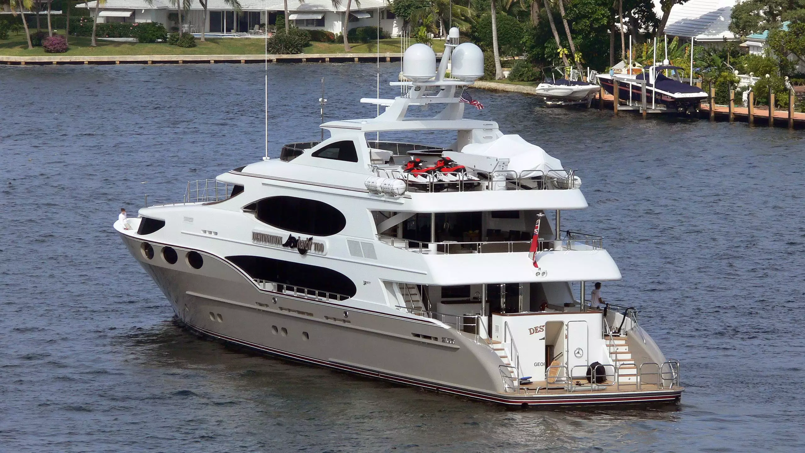 BAD ROMANCE Yacht • Trinity • 2008 • Owner Dr Phil McGraw