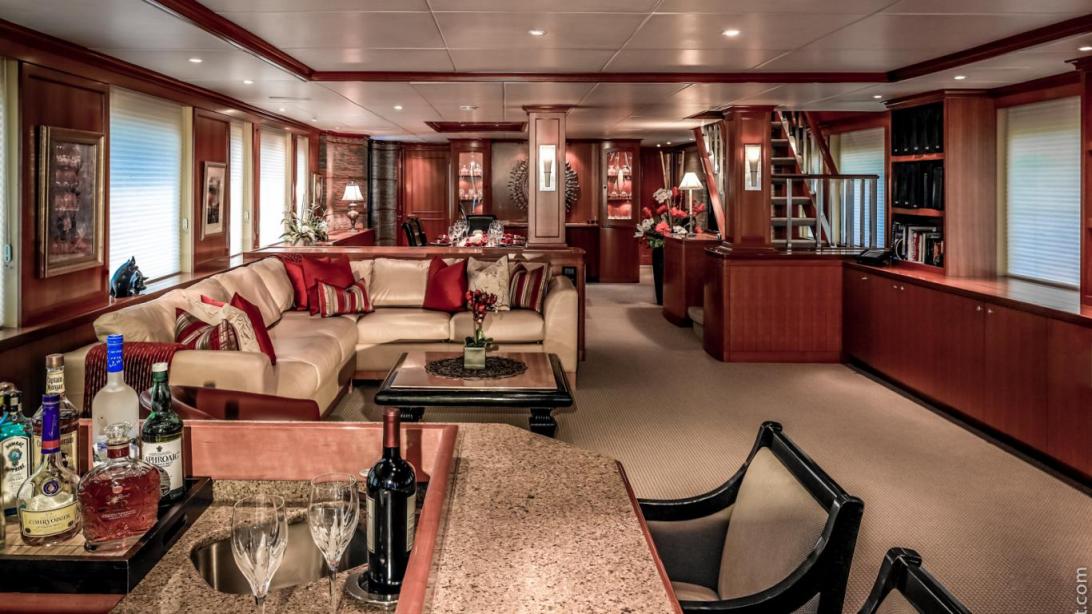 Delta Marine Yacht MURPHY’S LAW interior 