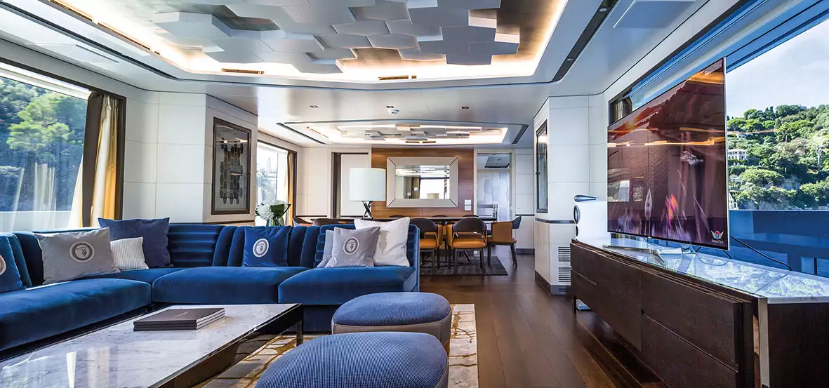 Dynamic yacht SPRING interior