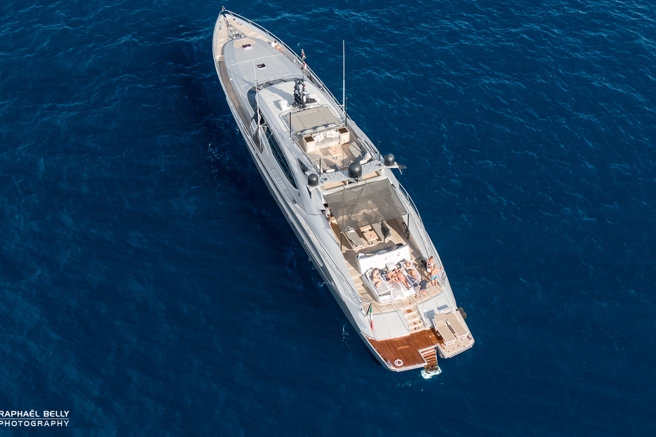 EIGHT Yacht • Palmer Johnson • 2005 • Propriétaire Italien Millionnaire