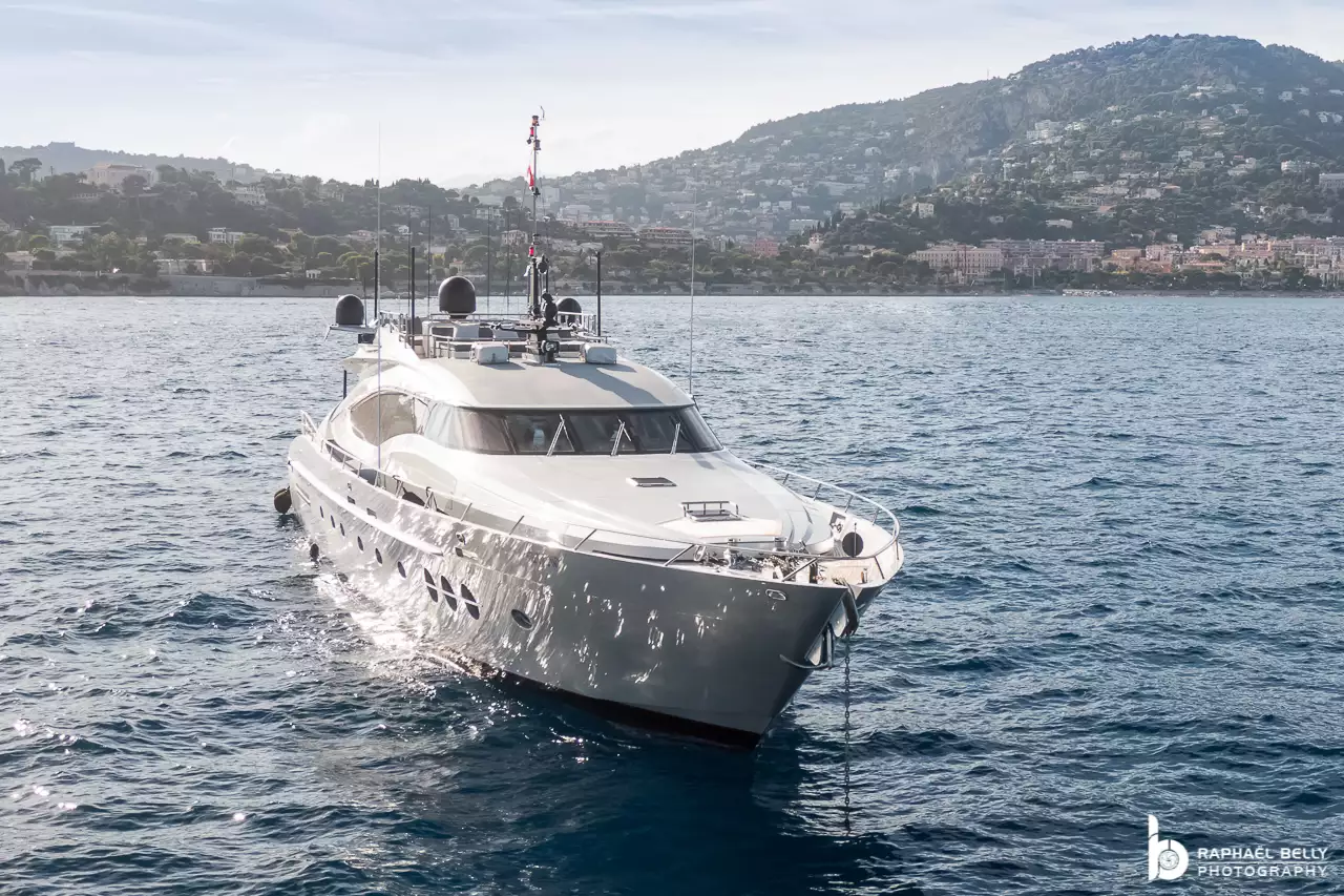 EIGHT Yacht • Palmer Johnson • 2005 • Propriétaire Italien Millionnaire 