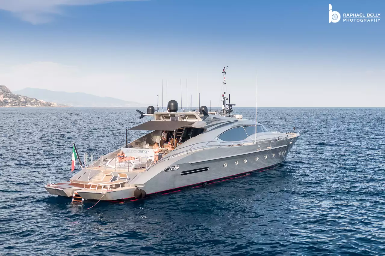 EIGHT Yacht • Palmer Johnson • 2005 • Proprietario Italian Millionaire