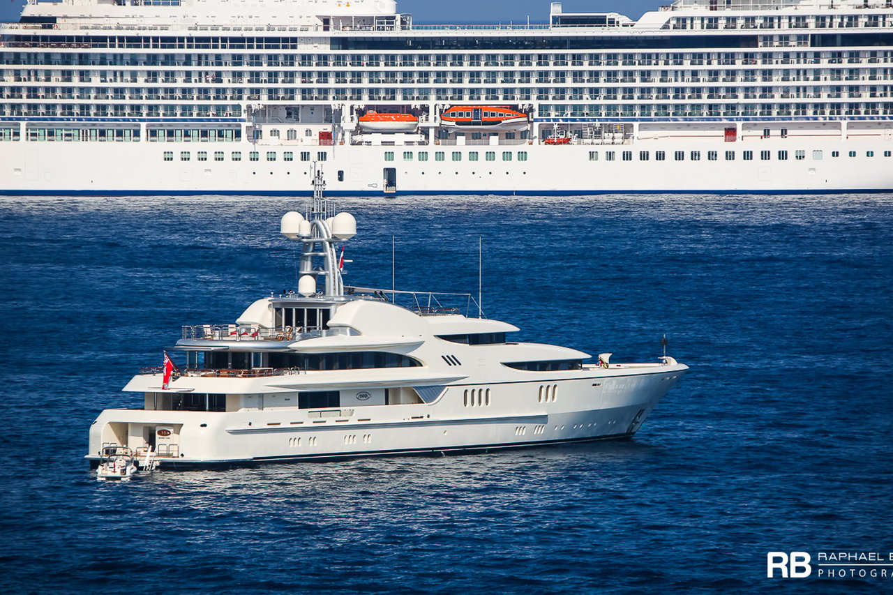 FIREBIRD Yacht • Feadship • 2007 • Propriétaire inconnu Millionnaire