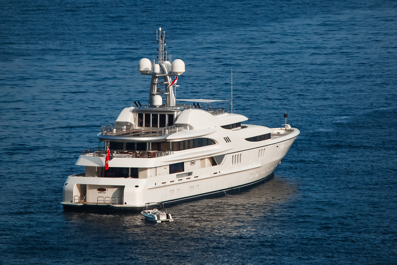 FIREBIRD Yacht • Feadship • 2007 • Owner Unknown Millionaire