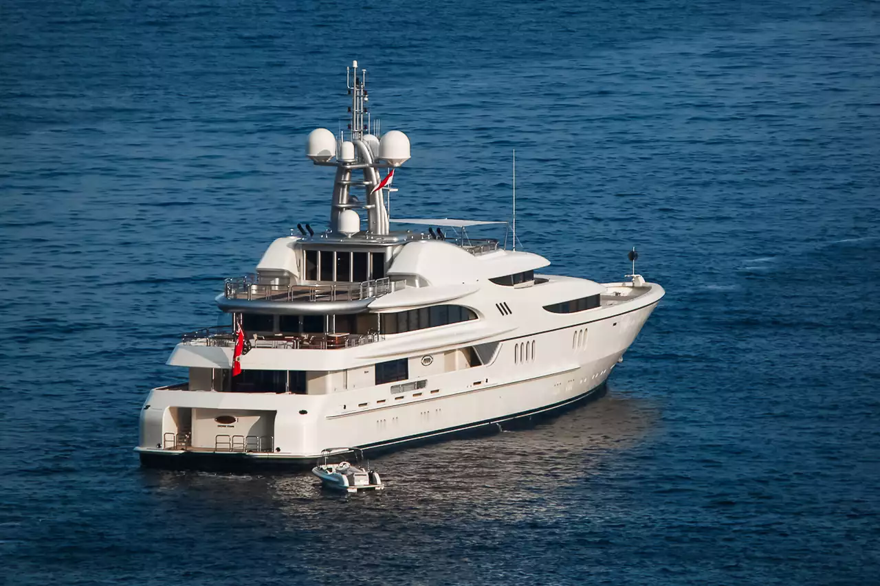 FIREBIRD Yacht • Feadship • 2007 • Owner Unknown Millionaire