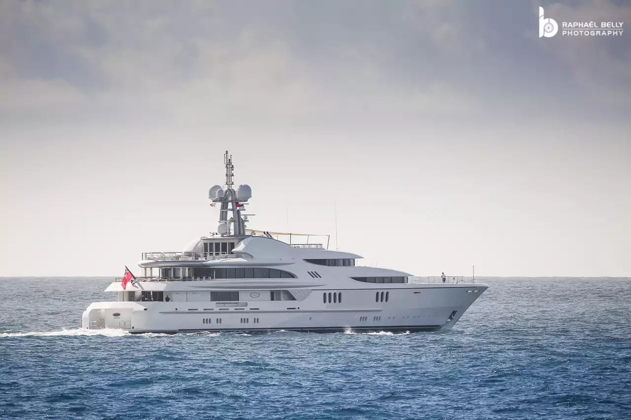 FIREBIRD Yacht • Feadship • 2007 • مالك غير معروف المليونير