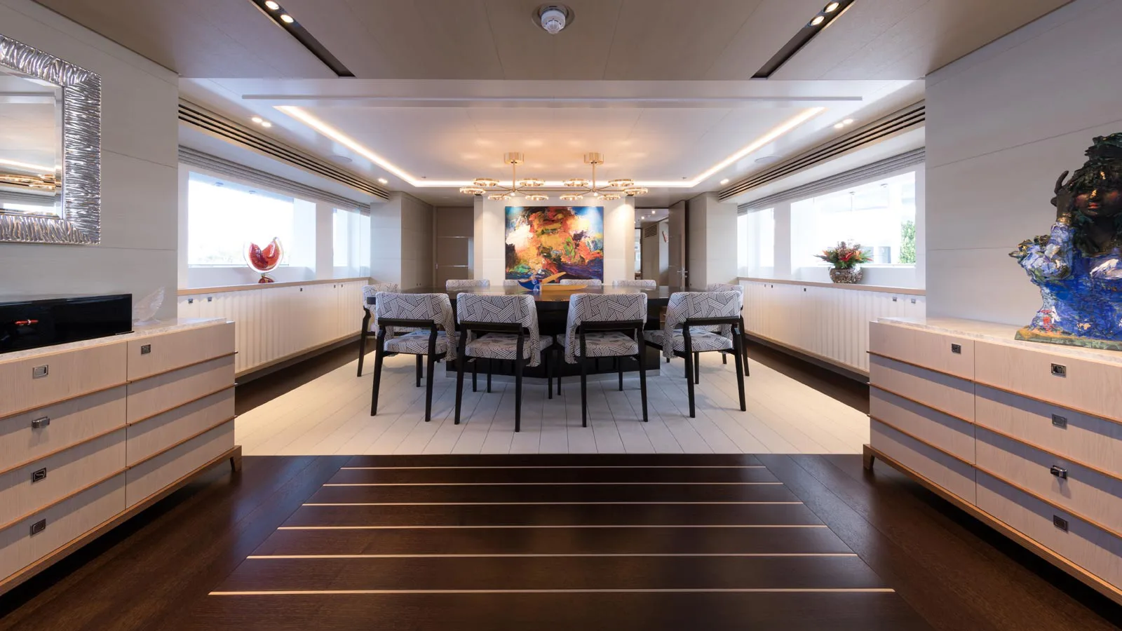 Heesen Yacht SERRE-LIVRES intérieur 