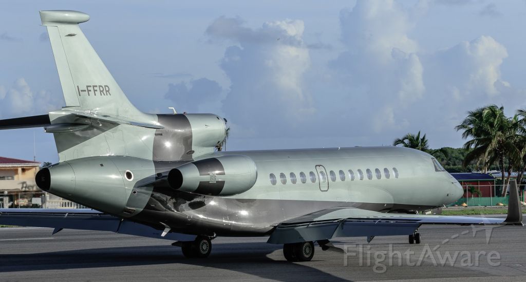 OE-LRR Dassault Falcon 7X Renzo Rosso Privatjet