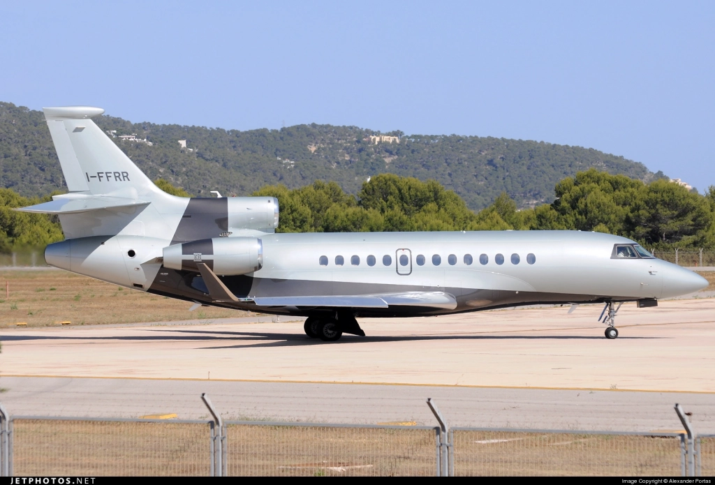 Частный самолет OE-LRR Dassault Falcon 7X Renzo Rosso