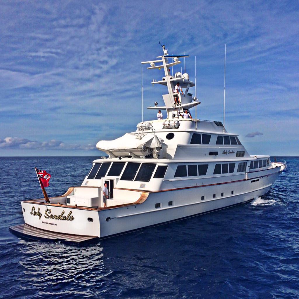 LADY SANDALS Yacht • Feadship • 1985 • Propriétaire Gordon Butch Stewart