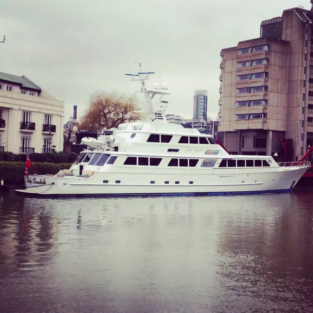 LADY SANDALS Yacht • Feadship • 1985 • Proprietario Gordon Butch Stewart