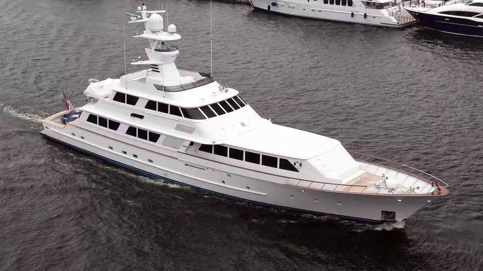 DAMESANDALEN Jacht • Feadship • 1985 • Eigenaar Gordon Butch Stewart