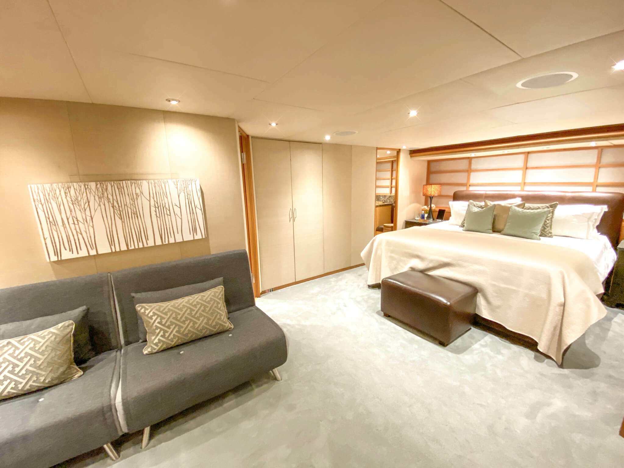 Lurssen yacht ENVY interior 