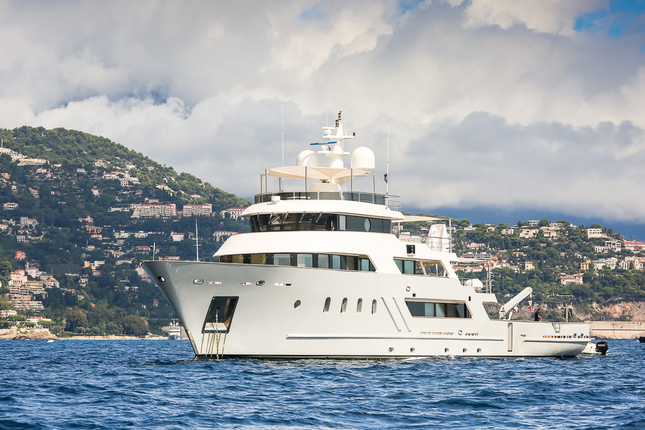 MASQUENADA Yacht • Penglai • 2007 • المالك Pier Luigi Loro Piana