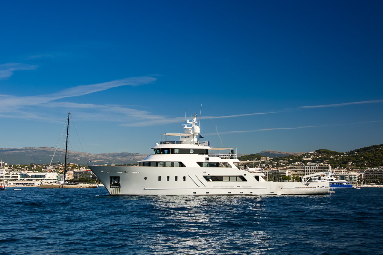 MASQUENADA Yacht • Penglai • 2007 • المالك Pier Luigi Loro Piana