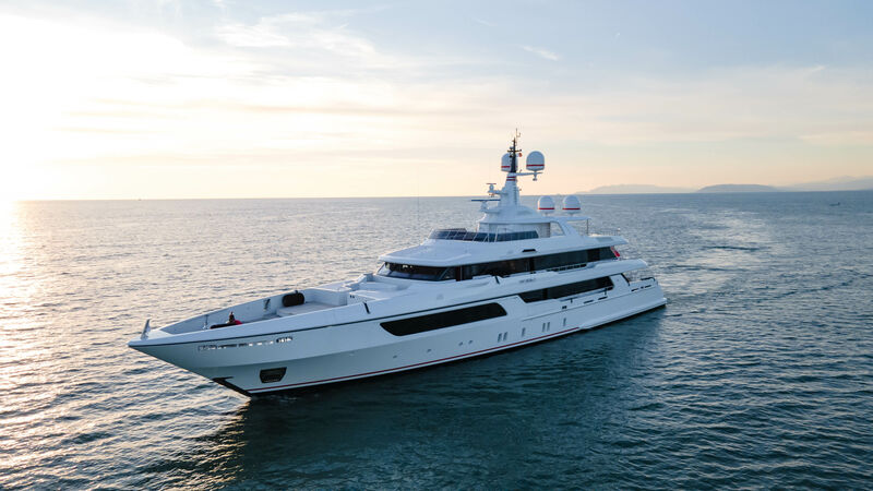 MY LEGACY Yacht • Codecasa • 2021 • Sahibi UK Milyoner