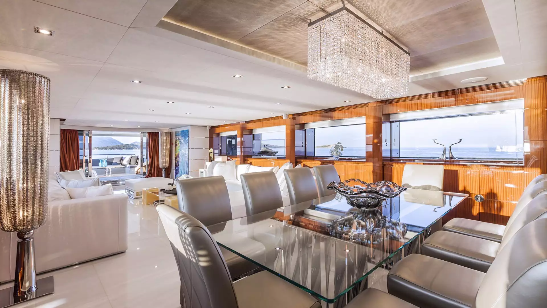 Mondomarine jacht THE SHADOW Interieur