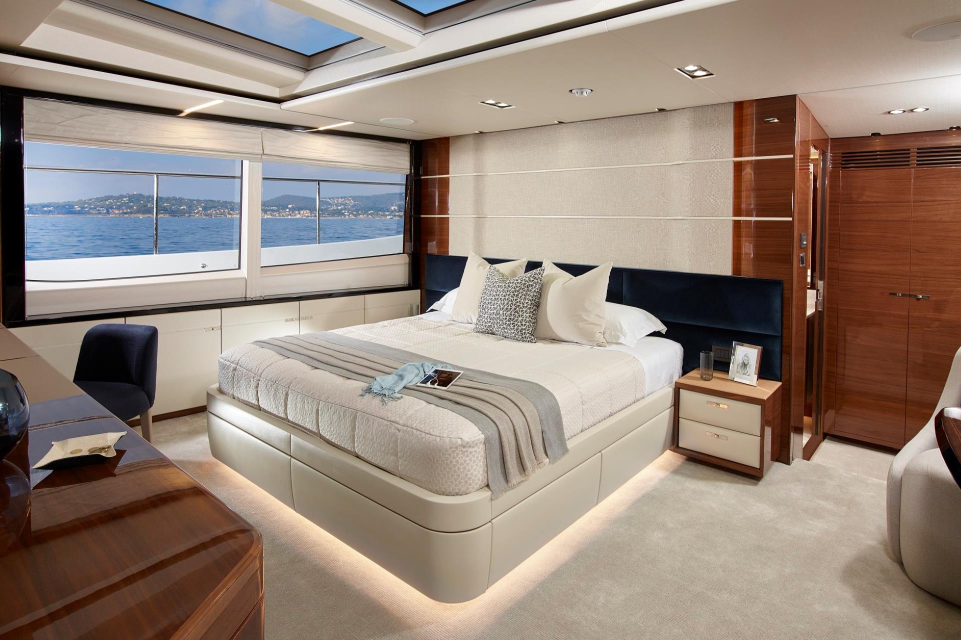 Princess yacht BLUE PEARL intérieur 