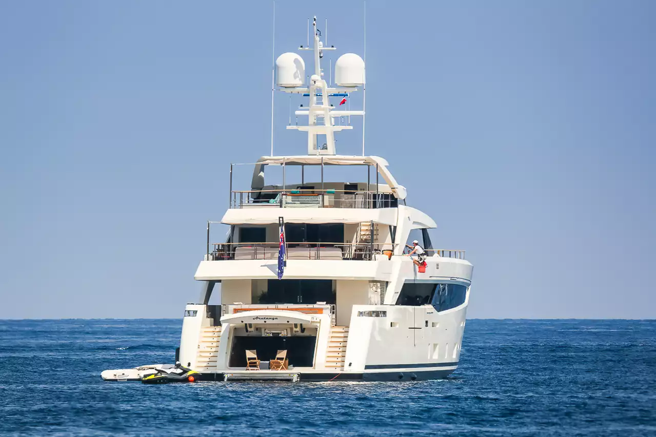 SERENITY Yacht • Mondomarine • 2015 • Besitzer bahrainischer Millionär