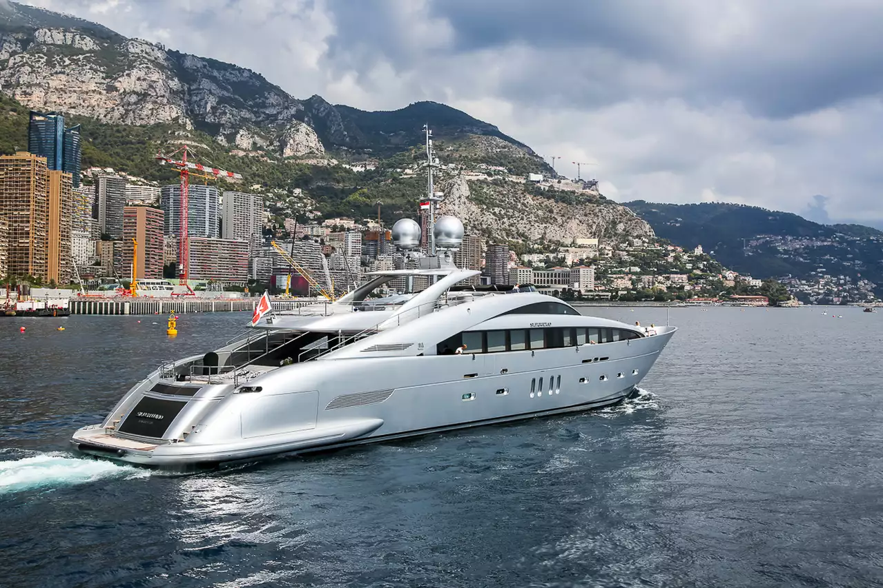 SILVER WIND Yacht • ISA Yachts • 2014 • Propriétaire Italien Millionnaire