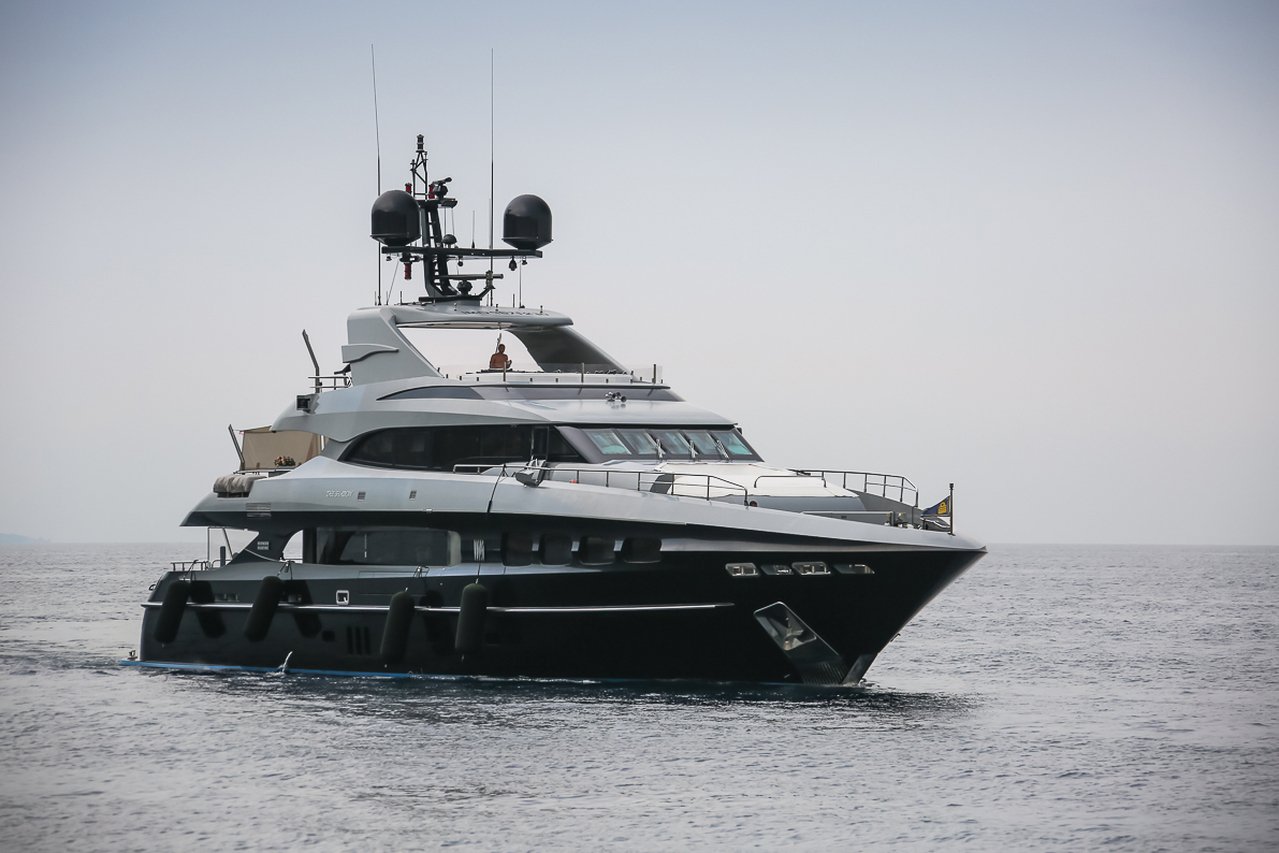 THE SHADOW Yacht • Mondomarine • 2013 • Owner European Millionaire