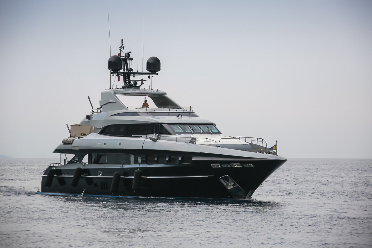 THE SHADOW Yacht • Mondomarine • 2013 • مالك المليونير الأوروبي