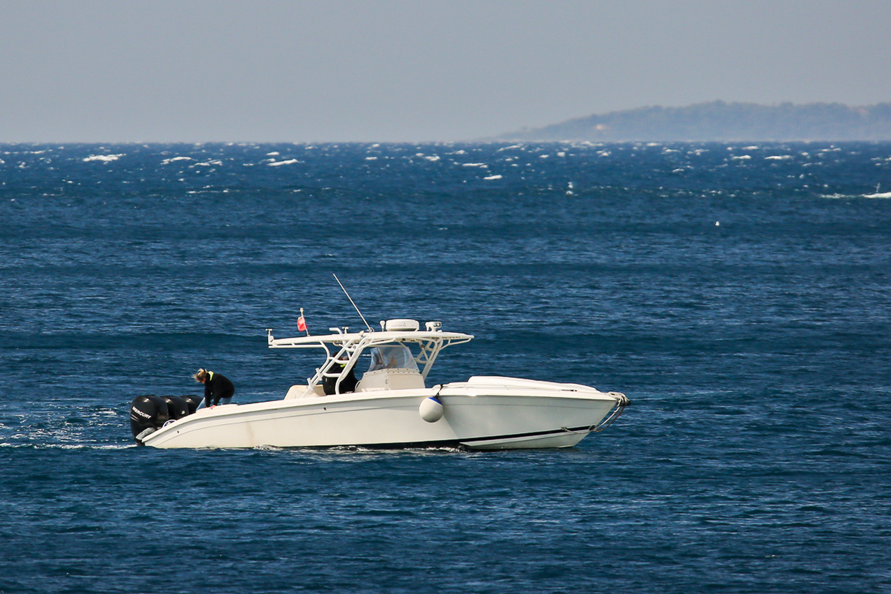 Tender To Vertigo (34' Pied-A-Mer) – Midnight Express Boats