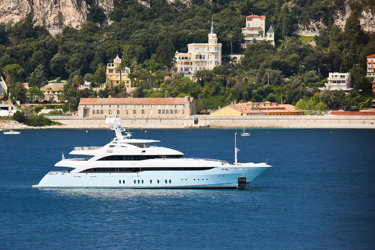 VERTIGO Yacht • Golden Yachts • 2007 • Eigentümer, Millionär mit Sitz in der Golfregion
