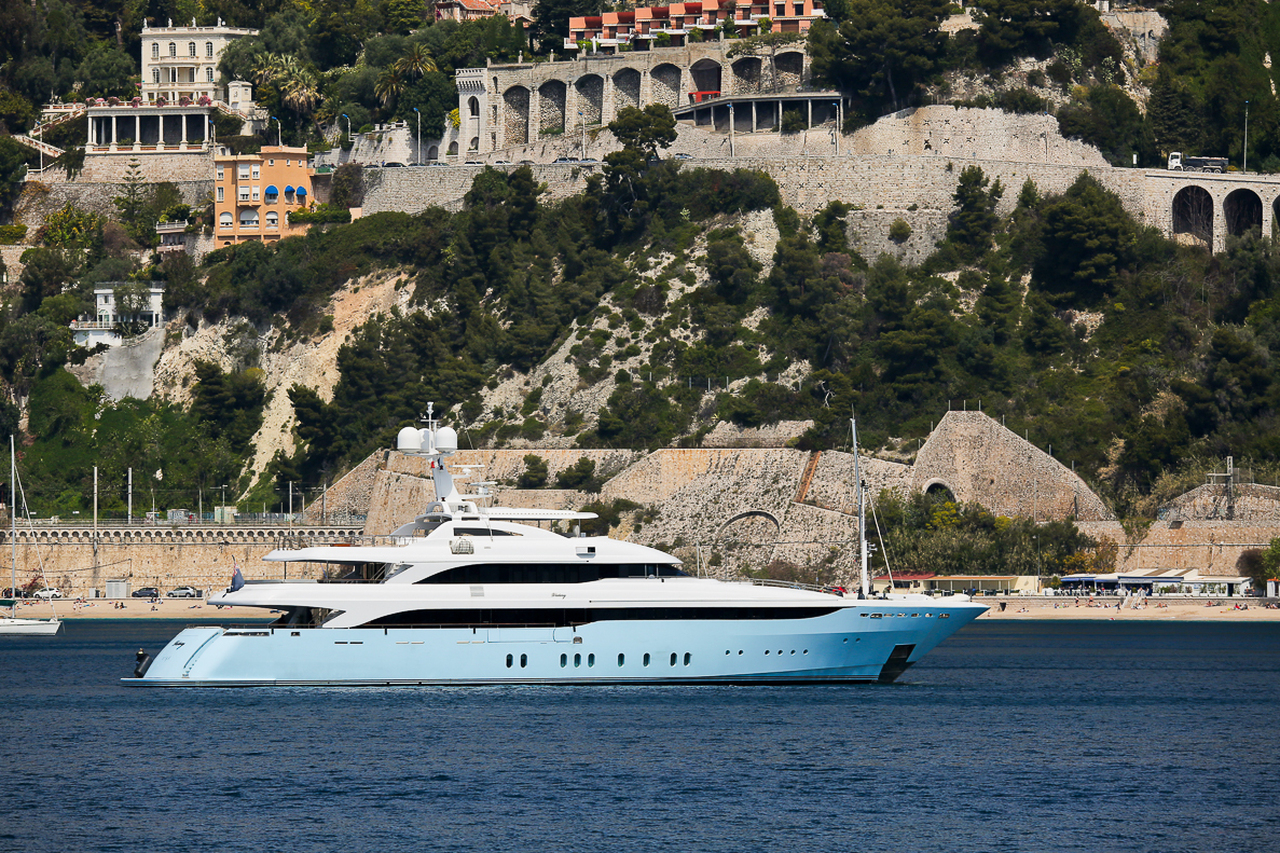 VERTIGO Yacht • Golden Yachts • 2007 • Propriétaire Millionnaire basé dans la région du Golfe