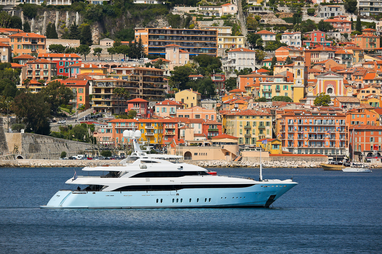 VERTIGO Yacht • Golden Yachts • 2007 • Propriétaire Millionnaire basé dans la région du Golfe