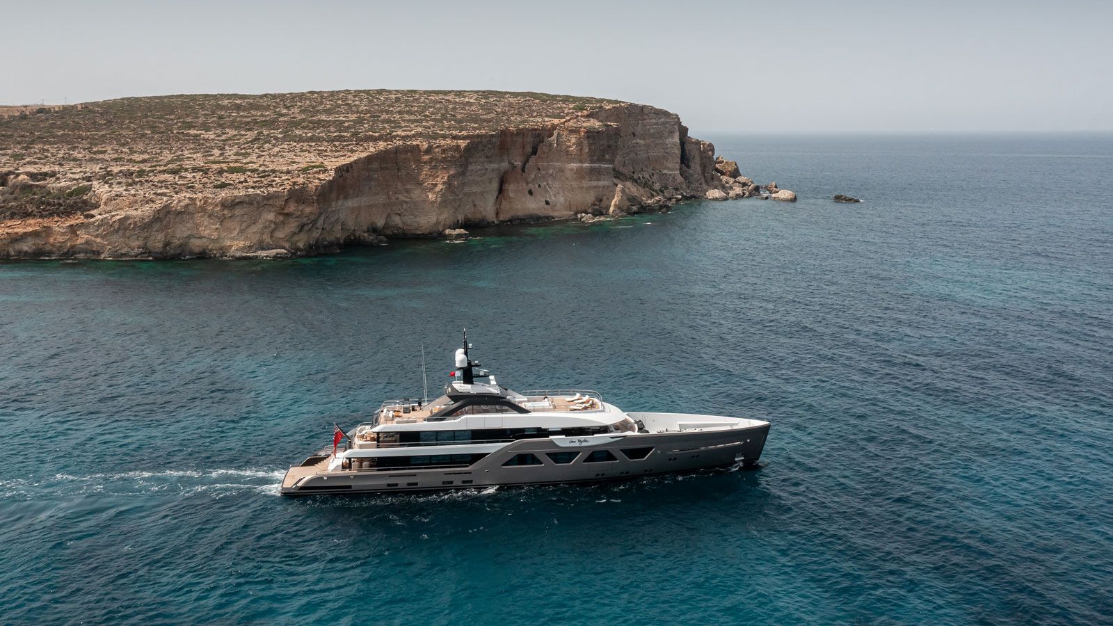 ENTOURAGE Yacht • Amels 60 • 2022 • Sahibi Elly Reisman