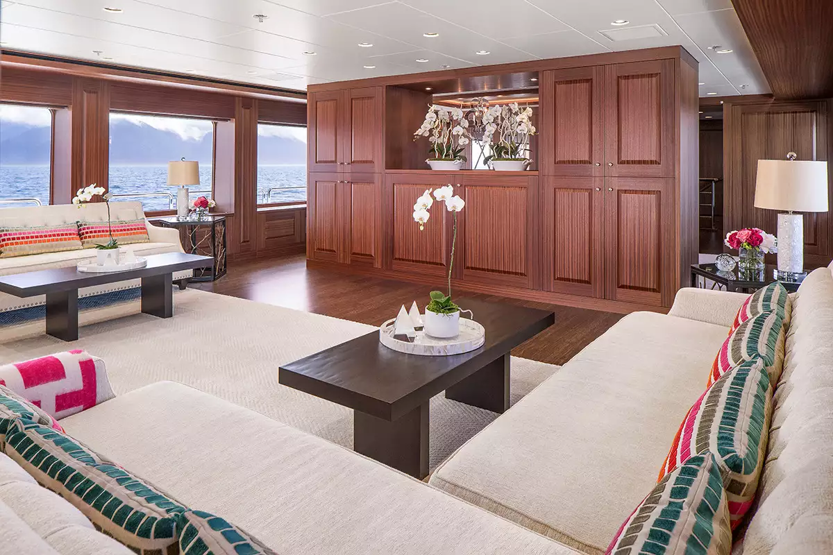 Delta Marine yate ENDLESS SUMMER interior