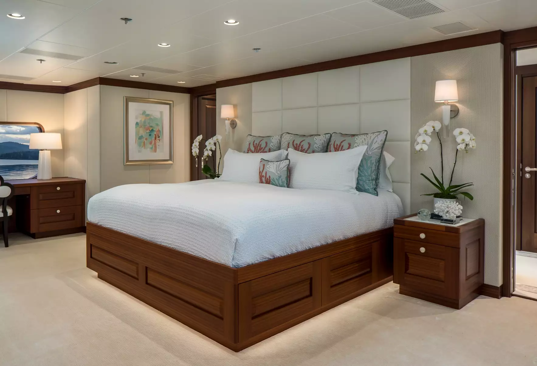 Delta Marine yacht ENDLESS SUMMER interior