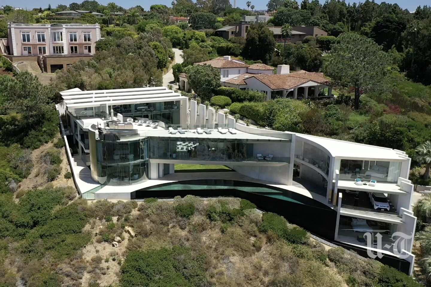 DONALD BURNS The Telco Titan, Innovator, Entrepreneur & Philanthropist