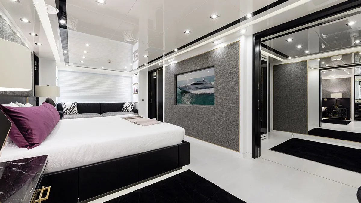 Overmarine yacht DA VINCI intérieur