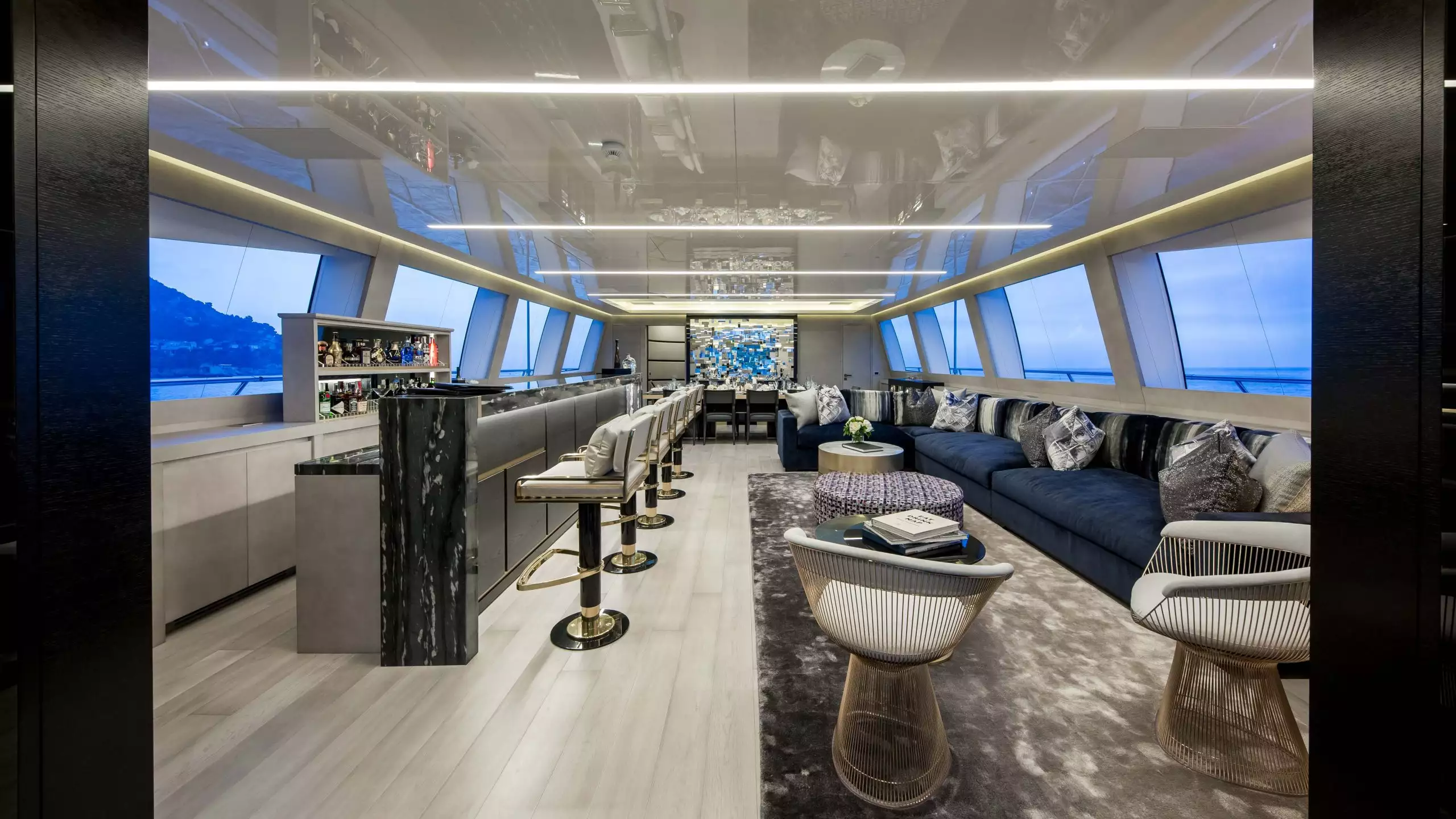 Overmarine yacht DA VINCI interior