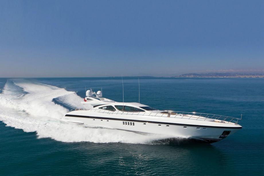 VENI VIDI VICI Yacht • Overmarine • 2006 • Owner Vincent Tchenguiz