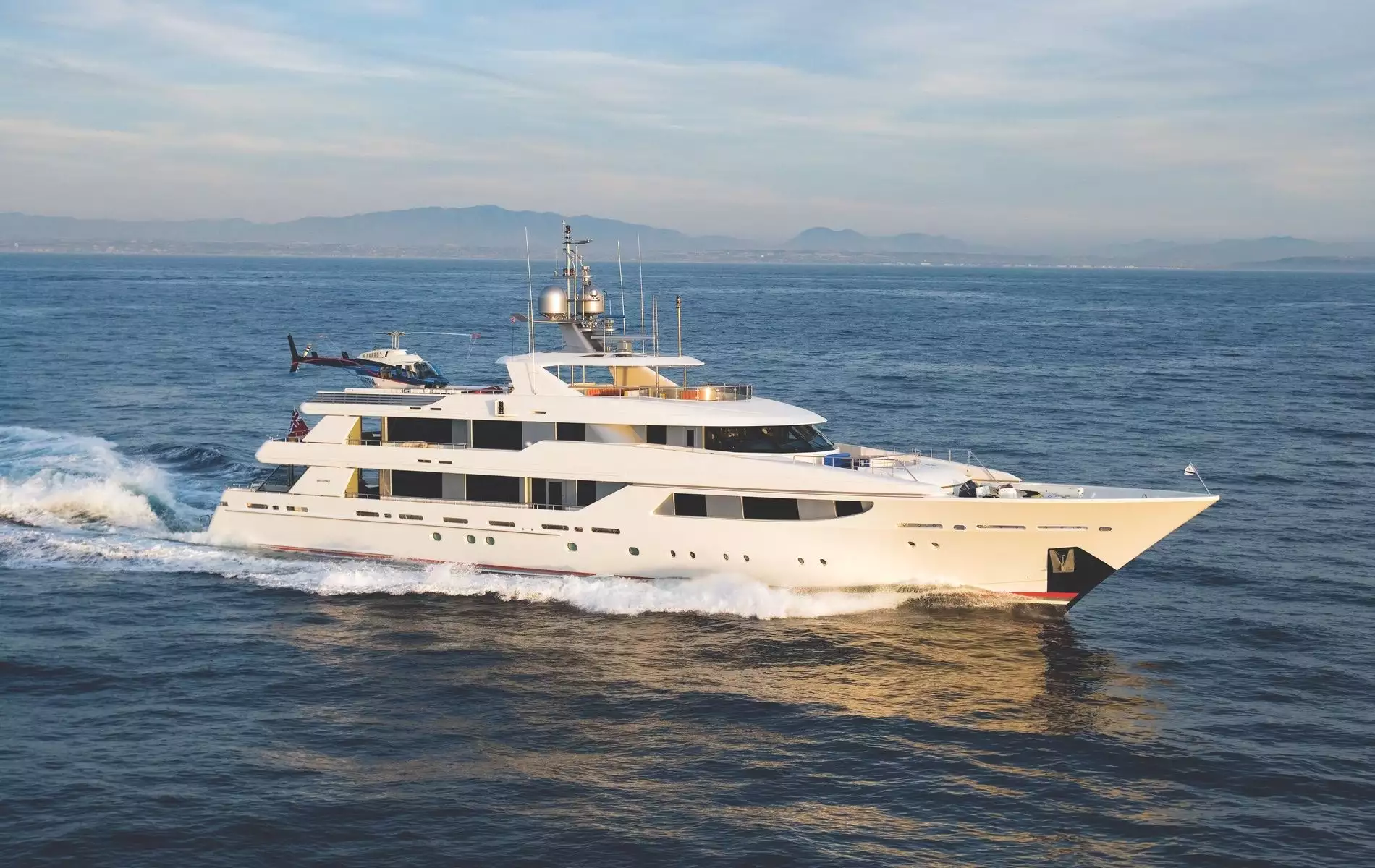 EVVIVA Yacht • Westport • 2014 • Wert $30.000.000 • Eigentümer John Orin Edson