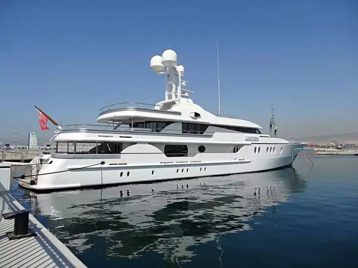 LIGHTNING Yacht • Amels • 2004 • Propriétaire Omar Al Futtaim