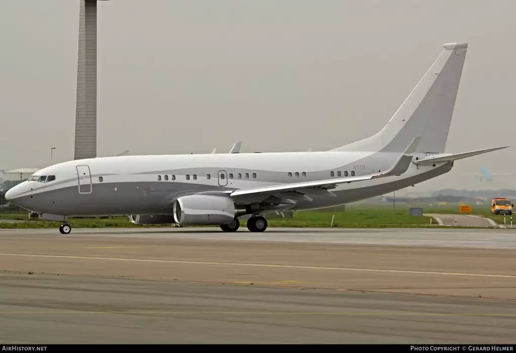 N1TS Boeing 737 BBJ Thomas Siebel jet privé 