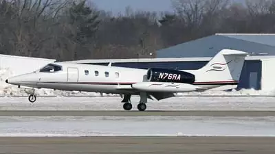 N888BL Learjet 35 Джон Орин Эдсон (Bayliner)