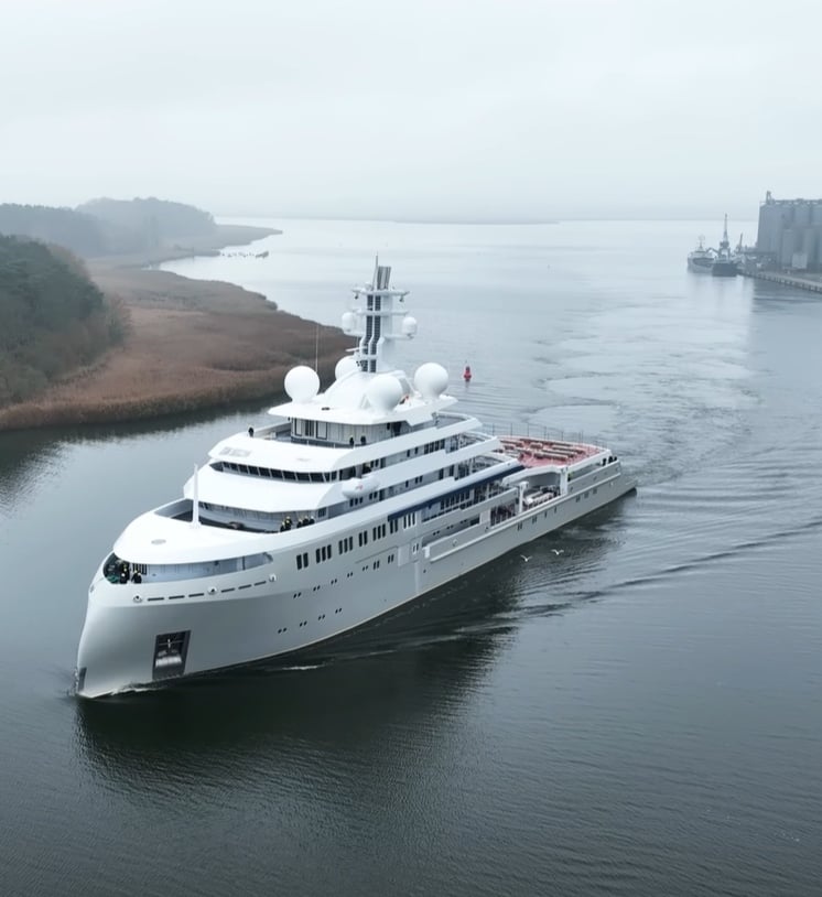 SHACKLETON Yacht • Lurssen • 2023 • Propriétaire Len Blavatnik